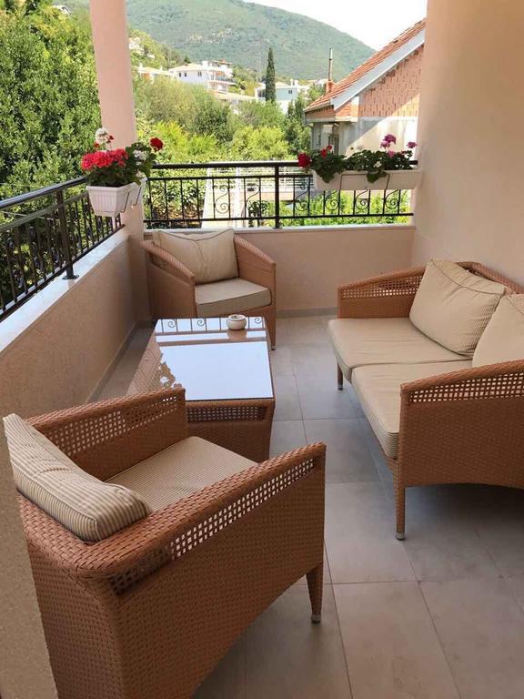 Villa Alla Bed And Breakfast Herceg Novi Exterior photo